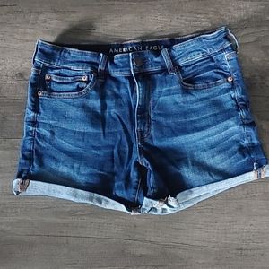 AE Midi Shorts